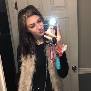 Meet your Posher, Jade